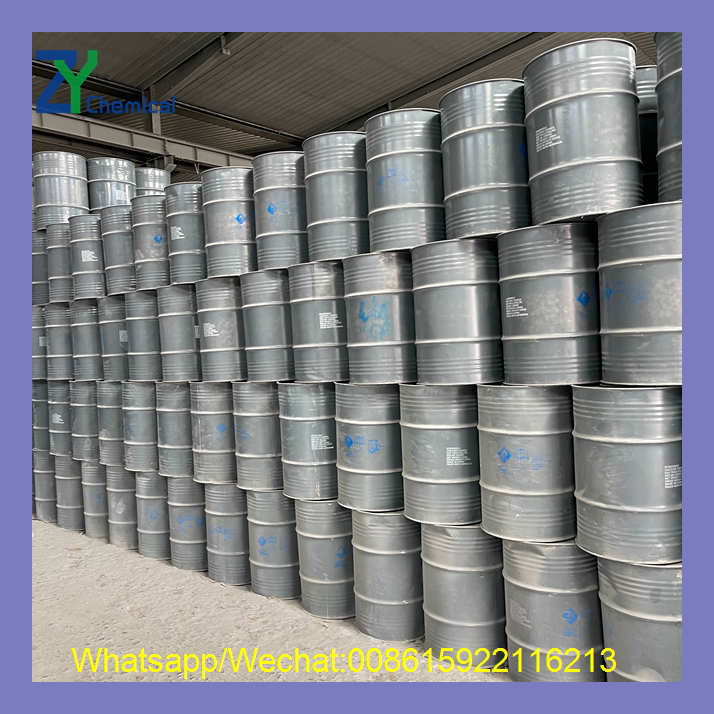 Large quantities of calcium carbide are readily available and neatly arranged in the factory warehouse, demonstrating the company's robust supply and inventory capabilities.