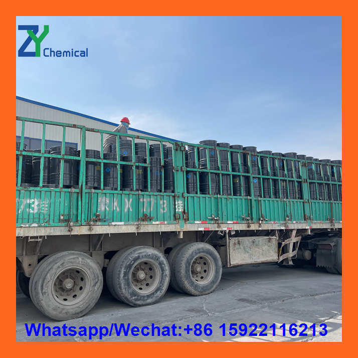 Loading high-gas-yield calcium carbide cac2 onto heavy trucks for safe transport to the port and smooth global delivery.